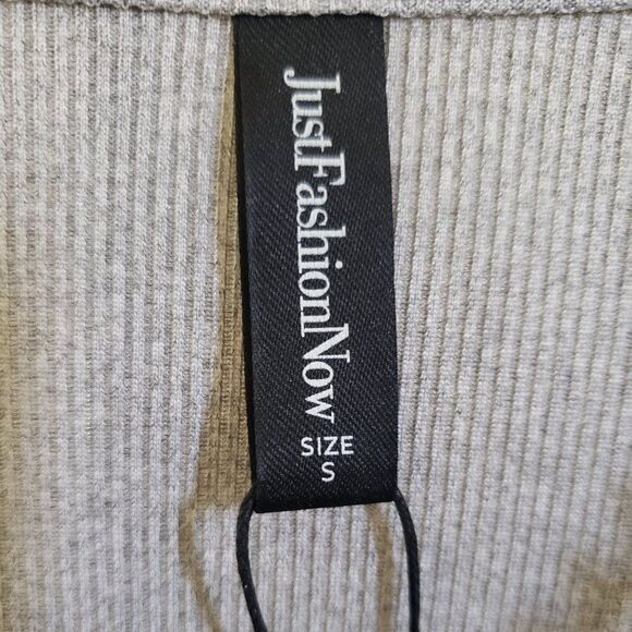 🌸Just Fashion Now Gray Lace Contrast Short Sleeve Top - Picture 5 of 5